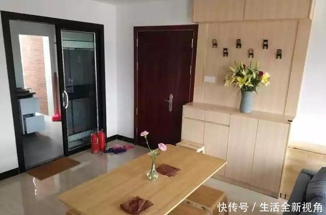 餐桌椅|头一次去老公的乡下老家,刚进门就被楼梯惊艳到了,大阳台超带劲!