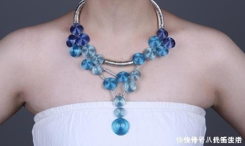玉髓|项链从来都是女人的焦点,它的价值从没消失过,有与众不同的光芒