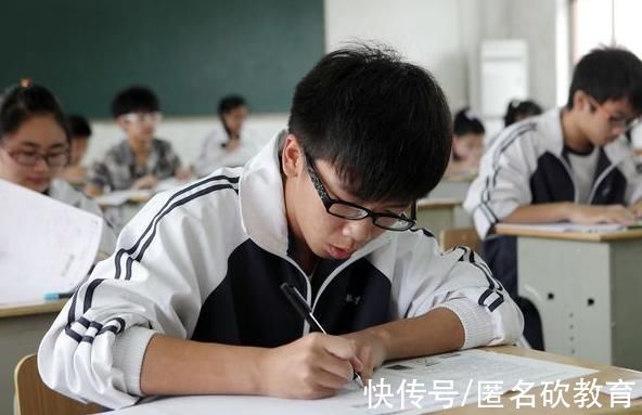 数学成绩|广东某地区中考数学平均36分，老师可能教了个寂寞，学生也很无奈