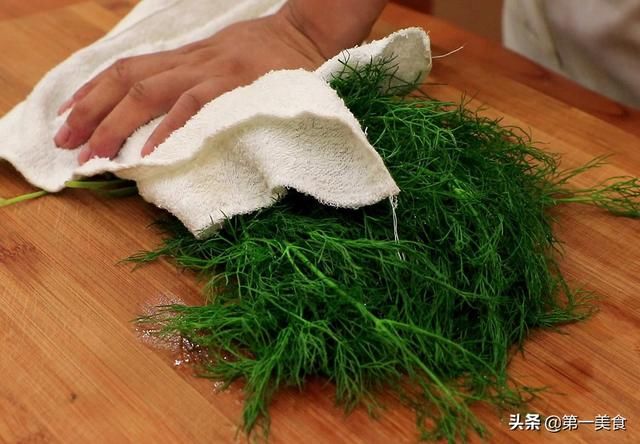 爽口|小茴香怎么蒸不坨，学会这几个技巧，5分钟出锅，清淡爽口不粘连