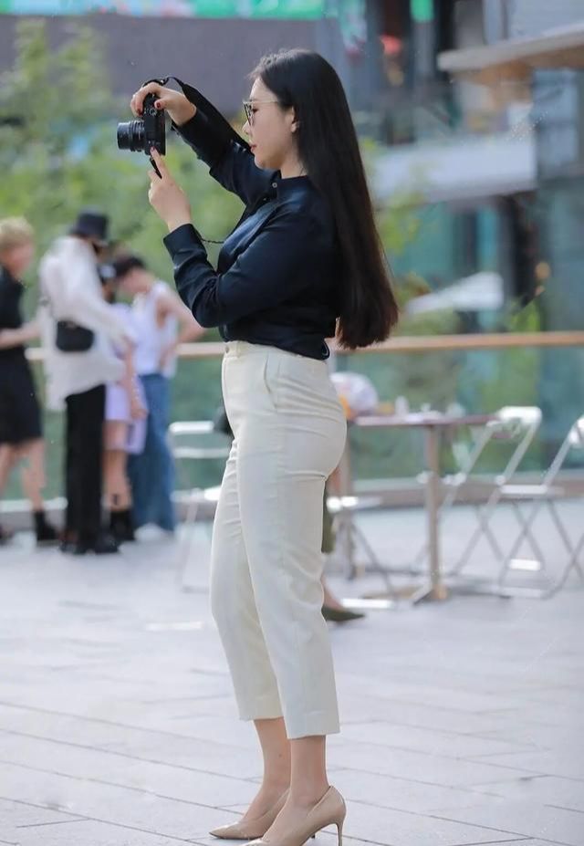 曼妙 应对“胯大”的身形,穿搭讲究“一高一紧”,曼妙身姿不请自来!