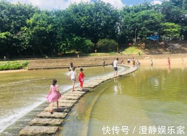 妈妈|6岁男孩不停打喷嚏,妈妈用手电筒一照,身上的汗毛都竖起来了