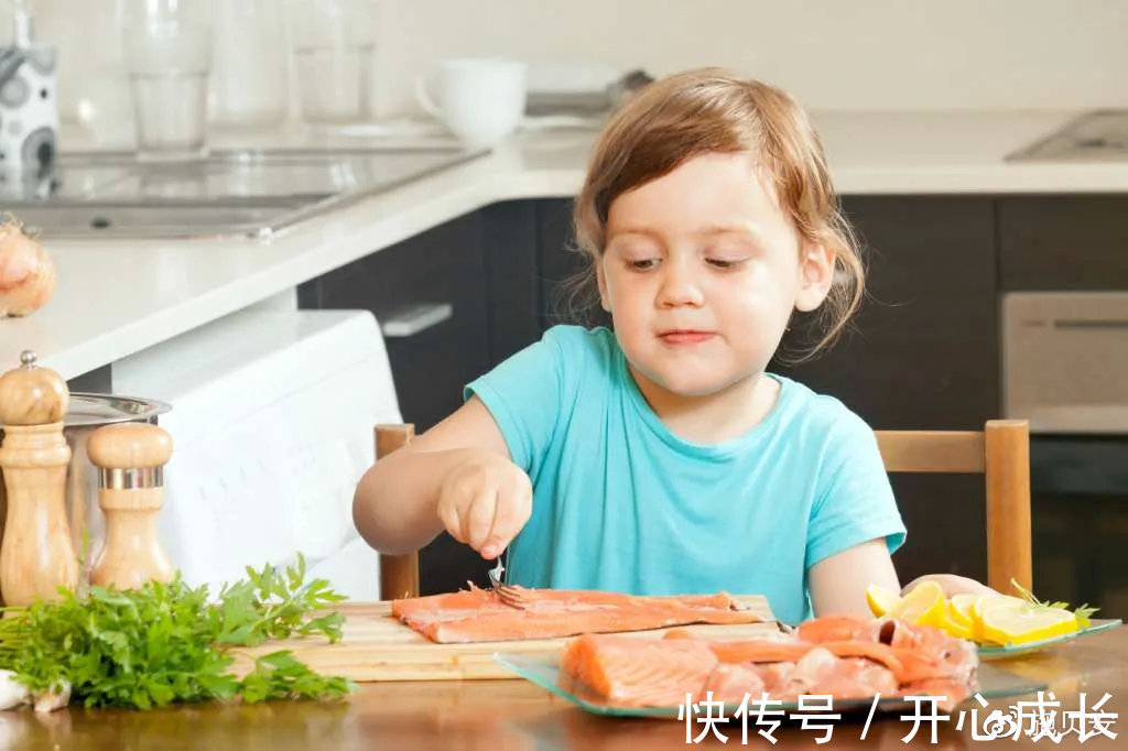 鱼油|让宝宝聪明的DHA要补多少?藻油、鱼油应该选哪种?