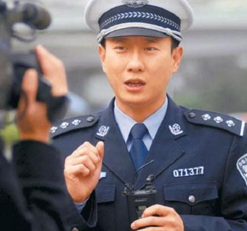 福贵|停播3年，那个火遍全国的“网红交警”谭乔，怎么确诊了抑郁症