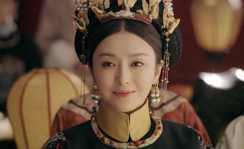 不屑于|别再被清宫剧骗了,历史上的皇后根本不屑于宫斗,没有嫔妃敢惹