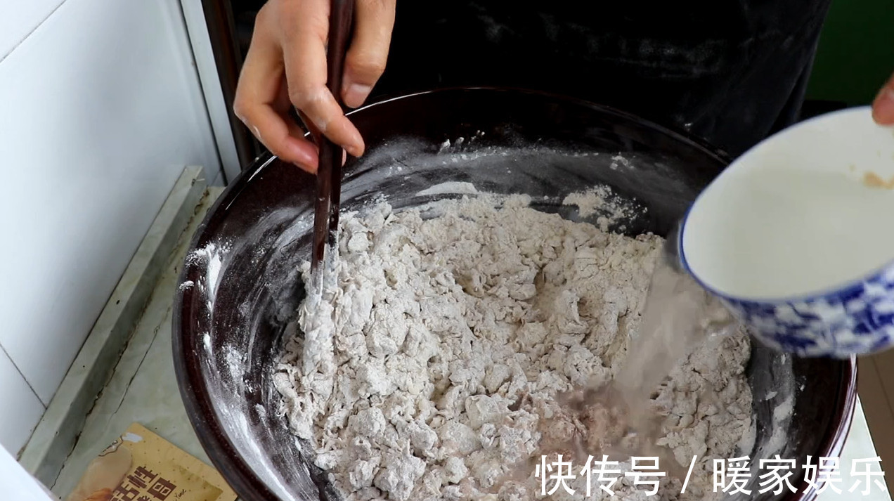 蒸馒头，最好不要直接蒸，3个小诀窍，馒头松软好吃，不塌陷