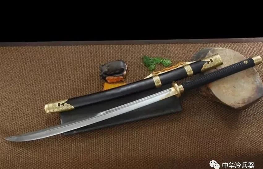 日本|同样是双手使用的刀，日本武士刀和中国斩马刀你更喜欢哪种？
