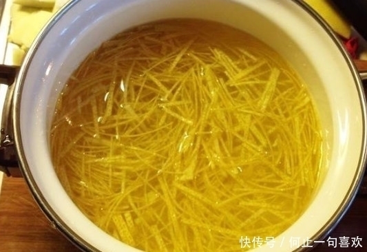 无论咳嗽多厉害,只需煮个“它”,坚持喝三天,润肺止咳还化痰
