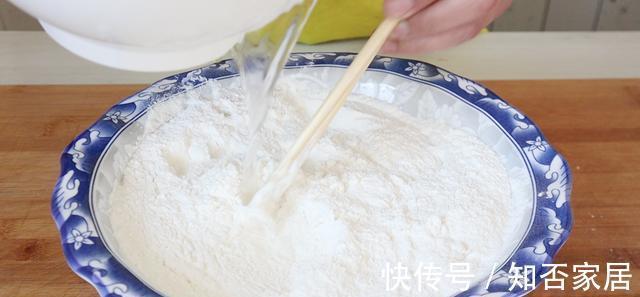 油酥|香掉牙的葱油饼教程来了,咬一口直掉渣,学会可以直接开店了,香