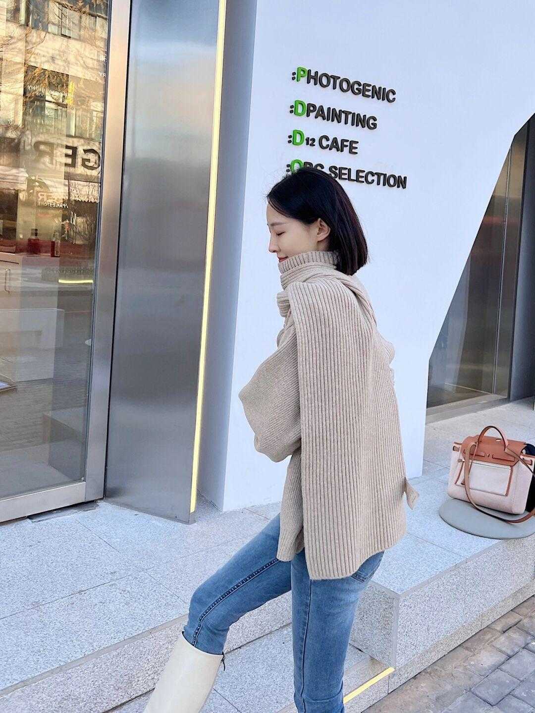 浪漫 牛仔裤真的很浪漫!用它搭配这四类上衣,完全不会暴露身材瑕疵