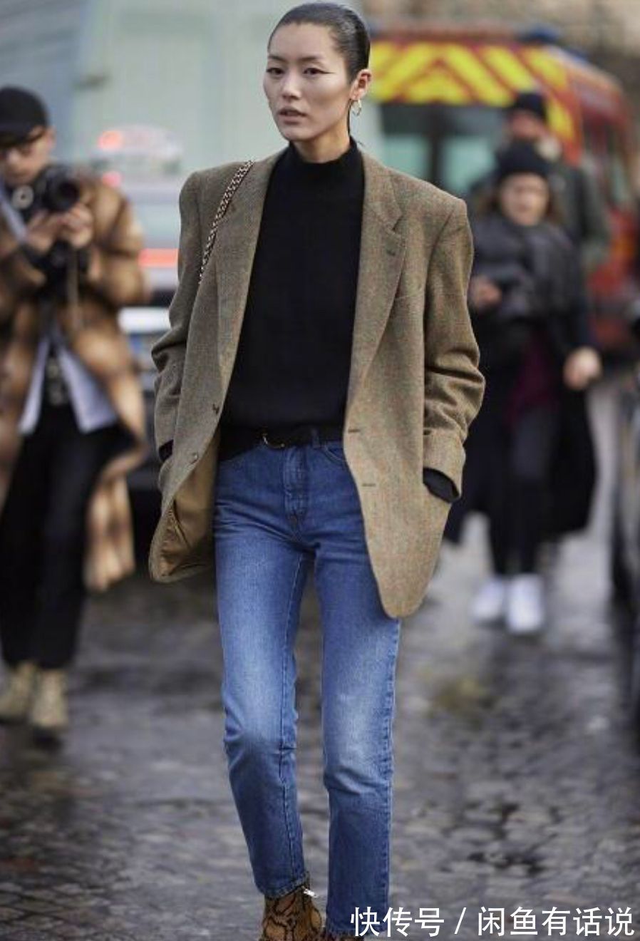 中性风|刘雯的开春穿搭真飒!西装配牛仔裤挺清爽,“大油头”却没法模仿