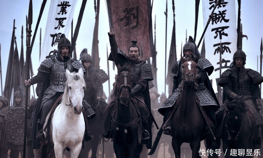 怪罪|黄权：靠两次投降达到人生巅峰，刘璋和刘备却不怪罪