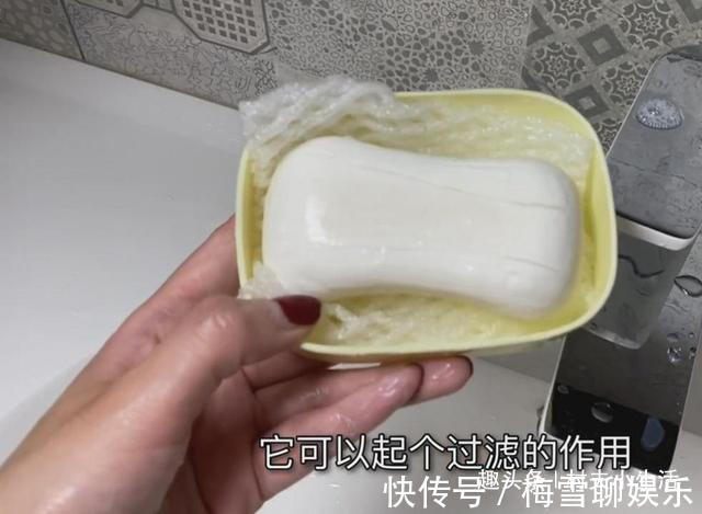 水果网套再也不扔了，放在卫生间一年省不少钱，我是才发现