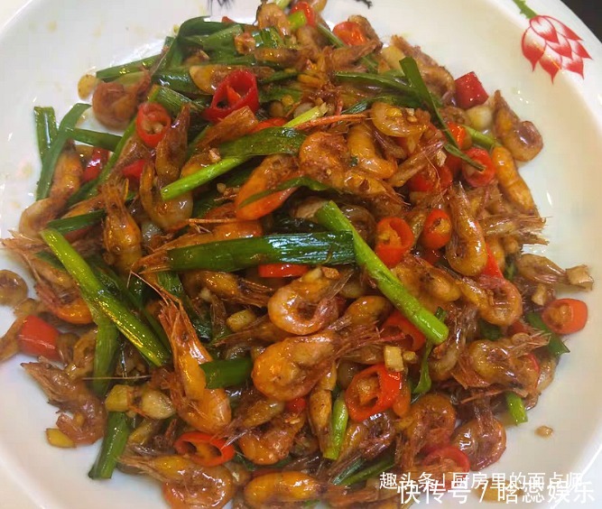 清肠高手被发现,每天炒一盘,大肚腩消失了,排出毒素,腰围细了