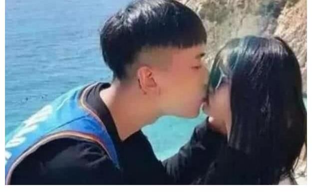 她是《變形計(jì)》最幸運(yùn)的女孩，被稱為小楊丞琳，今被寵成公主