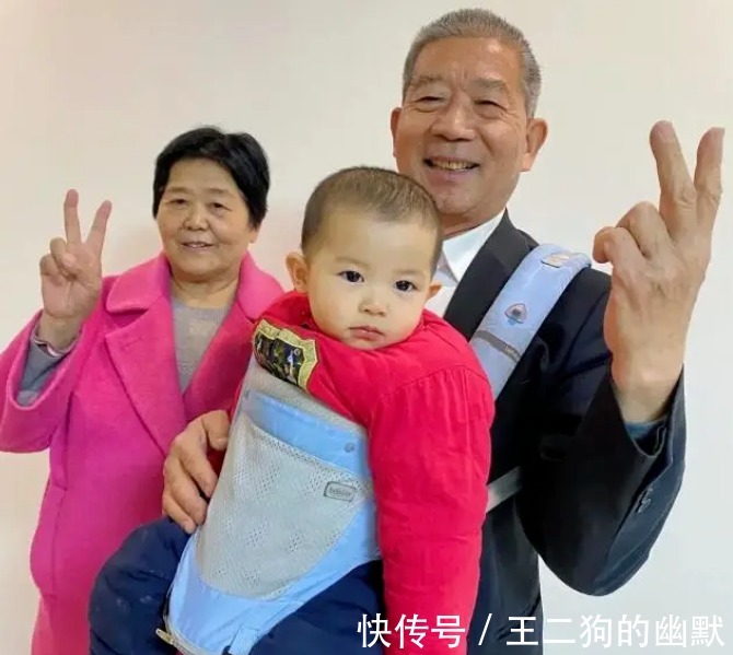 怀孕|67岁高龄怀孕选择生下女儿,引起全网争议的枣庄一家怎么样了?