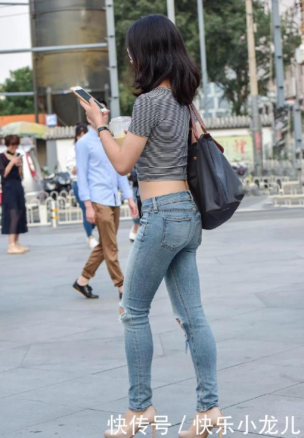 想法|看起来就让人舒服的美女,让人心里有点想法,完美展现性感的一面