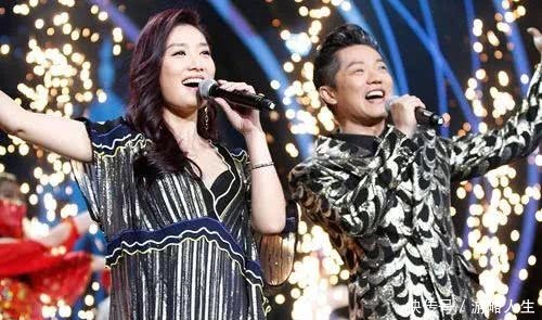  关系|终于瞒不住了！凤凰传奇二人关系曝光！原来我们被骗了这么久！