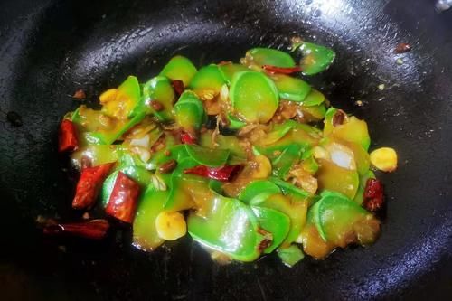 忍不住又做了这道菜，一周吃一次，不放肉也好吃，大人孩子身体棒