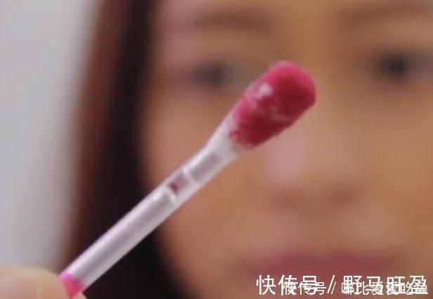 爱美之心 棉签口红你见过吗？一次一根，轻松搞定咬唇妆