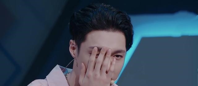  街舞|舞蹈风暴2：张艺兴淘汰《街舞3》波波，没给推杆，彰显大使的格局