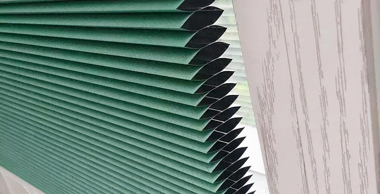 手风琴|窗帘别再局限布质的了,换成这种隔音效果好还防尘,可隔断可当门