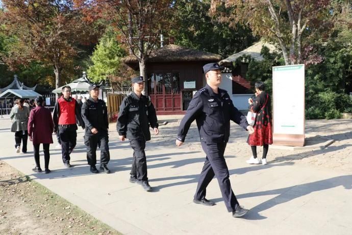 竹园路|又是一年赏枫季，如何避堵看这里！