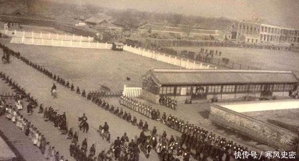 慈禧一|慈禧西逃，老头潜入宫中偷出1物，慈禧一见当即甩给李莲英2个耳光