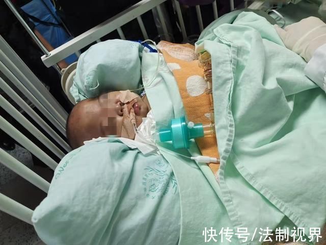 小君泳|“00后”妈妈割肝救子 华西ICU长大的“黄金”宝贝出院了