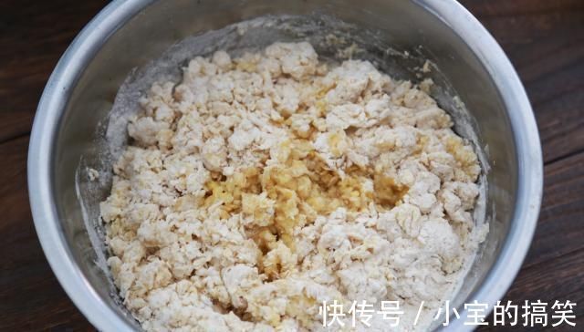 燕麦|燕麦片中加4个鸡蛋，不用水不用蒸，鲜甜松软，比包子馒头还好吃