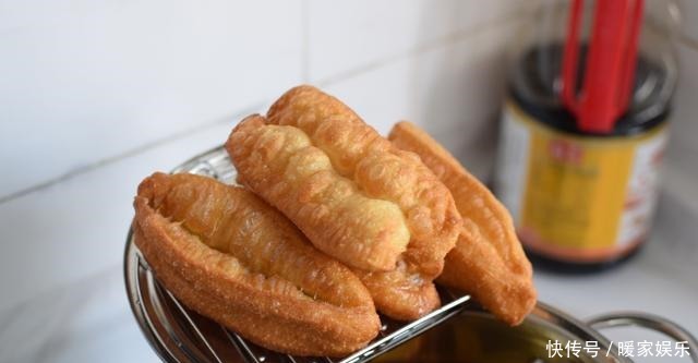 我家油条从不买,自己做各个空心,配方屡试不爽,我每次都成功