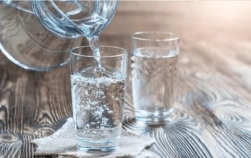 生活质量|吃核桃能降血糖？提示：若想稳定血糖，这2物平时尽量少碰