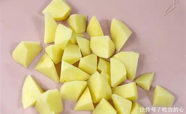 口感|酸甜可口的糖醋土豆,食材便宜,做起来简单,口感甜而不腻