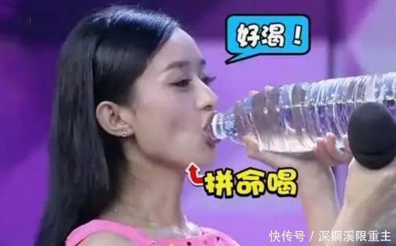 中餐廳|喝水被罵的趙麗穎這次因吃飯被罵中餐廳收視不佳,是嘉賓的錯(cuò)嗎