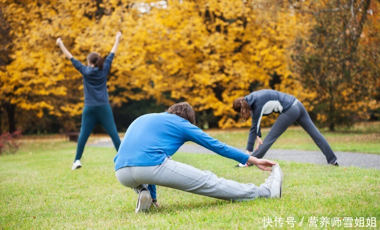 尿酸高了,防并发症,少碰三种水,做好四件事,降低尿酸不是难事
