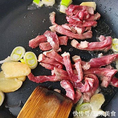 十三香|吃货福利~黑胡椒蘑菇炒牛排的美味秘籍