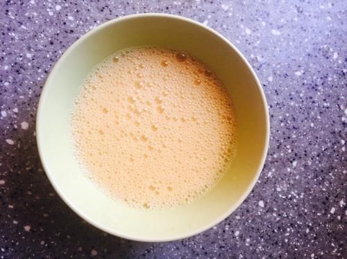 进入3月，这个菜不吃就可惜了，和鸡蛋一起炒，又鲜又嫩又下饭