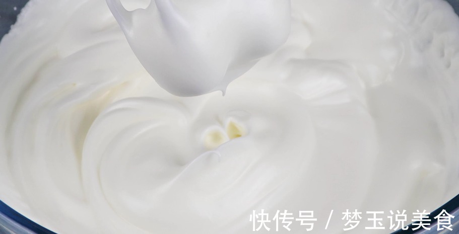 电饭锅蛋糕教你这样做，简单又有营养，蒸出来的蛋糕松软、味道香！