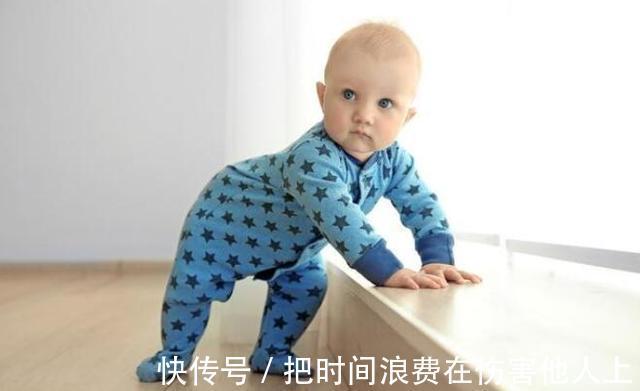 口诀|0-12个月宝宝大动作发育时间表,你家娃达标没新手爸妈收藏