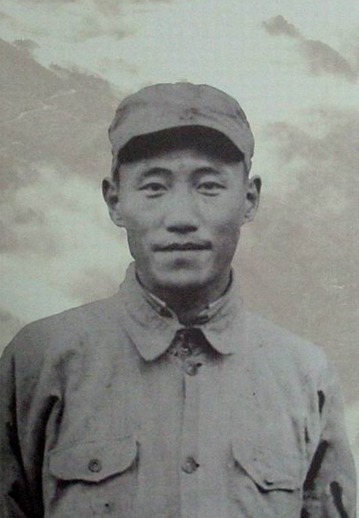 清廉|他是三野后勤司令员，为人清廉从不收礼，女儿当过副总理