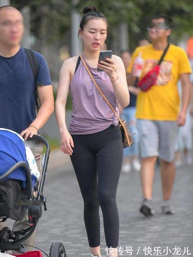 打底裤 打底裤的打扮回头率超高,展现优雅动人的气息,充满时尚触感