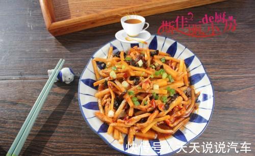 肉丝|全家人都爱吃的下饭菜,一周至少做3次,开胃又下饭顿顿吃精光