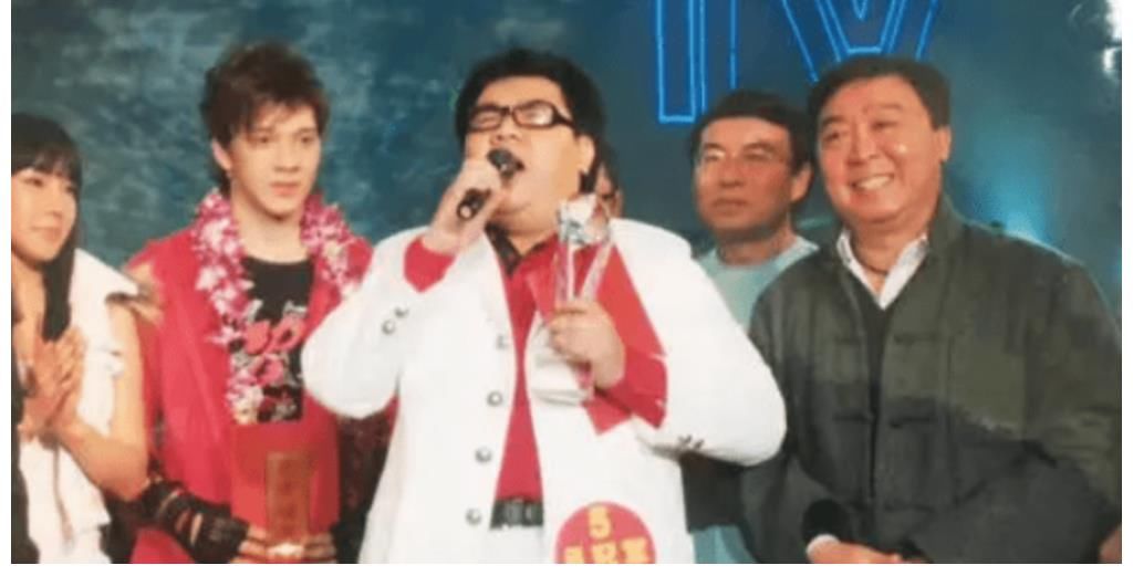 草根逆袭斩获星光大道总冠军，走红却忘初心，盲人歌手杨光他变了