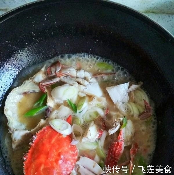 倒入|遇到这种蟹,再贵也要买,不能手软,吃起来比鱼虾更营养,更鲜嫩