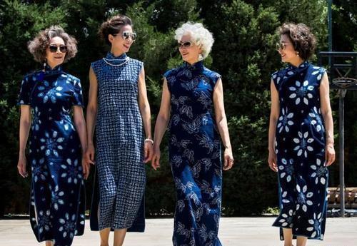 发质|老年人烫什么卷好看?发量多烫大卷发量少烫小卷,选对款式更减龄