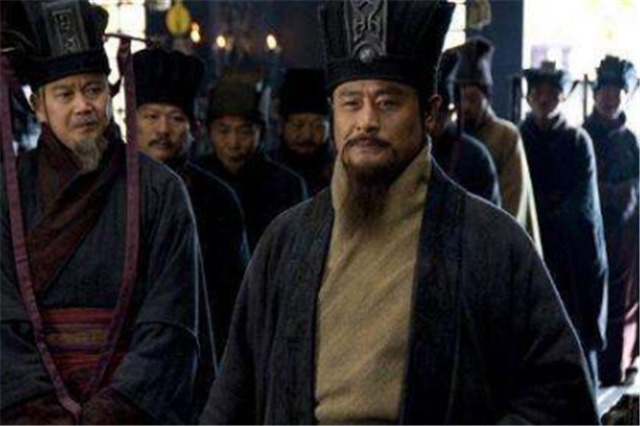 杀光|曹操手下位居第一的谋士，却被曹逼死，其子杀光曹氏后人成功复仇