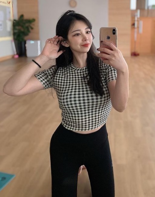 小蛮腰|拥有天使面孔、魔鬼身材的瑜伽小姐姐,堪称人间尤物啊!