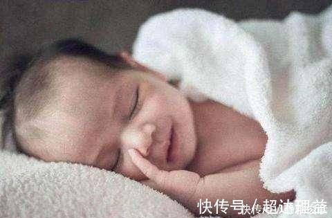 贾妮思|2个月大女婴喝母乳后流鼻血身亡，真相揭开让人痛心不已