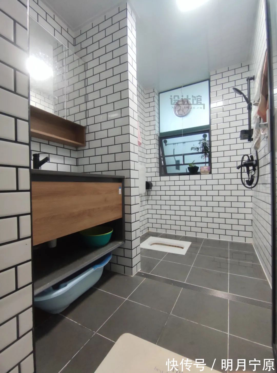 瓷砖|卫生间贴什么瓷砖?不光要好看,防滑与打理也很关键