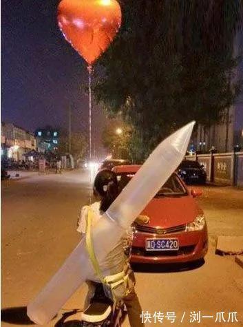 |搞笑GIF:我最喜欢的女神,但这个走路姿势有点汉子